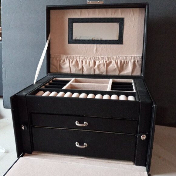 jewellery box - Picture 1 of 12